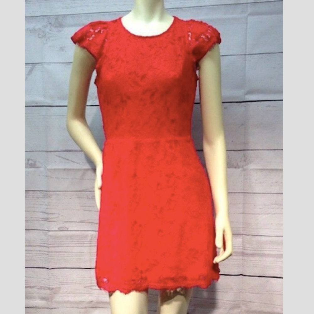 Signature 8 Lace open back dress